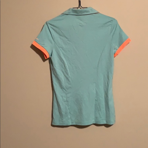 NWT Nike gold tee - Picture 3 of 3